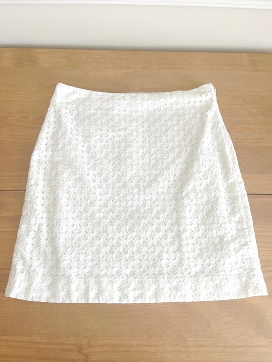 Ann Taylor Dresses & Skirts - ANN TAYLOR White Eyelet A-Line Mini Skirt 100% Cotton Lined Summer Women’s 2